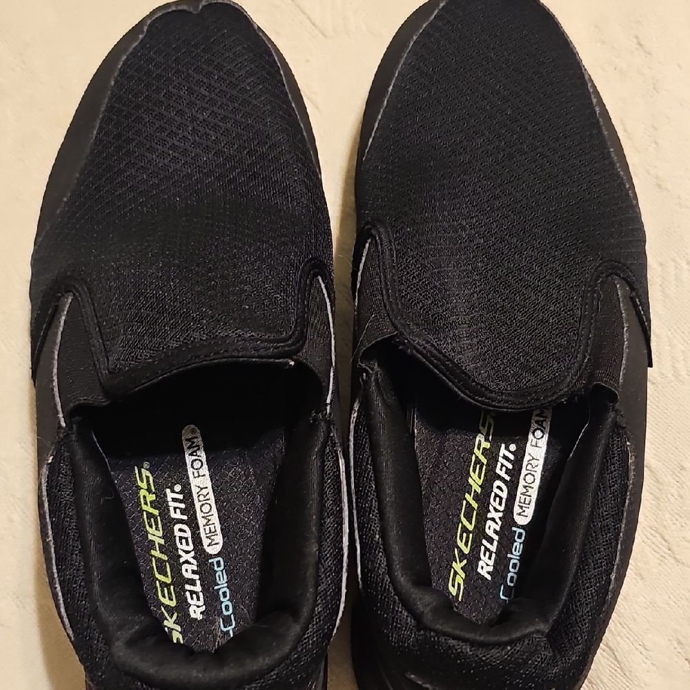 Skechers Black Relaxed Fit Loafers